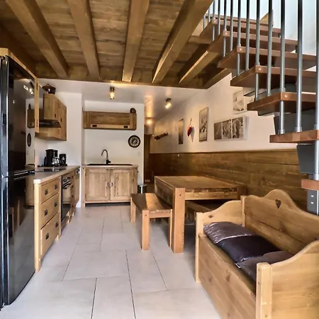 Proveres - Superbe Duplex Sur Les Pistes, Label Meribel Mae-7433 *