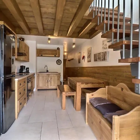 Proveres - Superbe Duplex Sur Les Pistes, Label Meribel Mae-7433 *