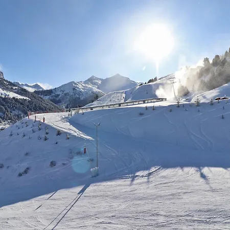 Proveres - Superbe Duplex Sur Les Pistes, Label Meribel Mae-7433
